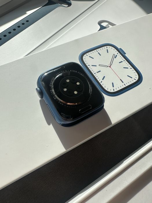 Apple Watch Series 7 41 mm niebieski