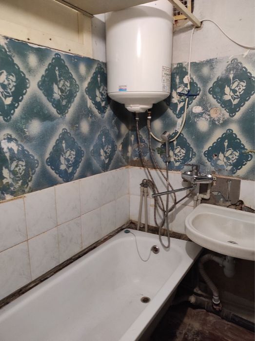 Продається двокімнатна квартира по вулиці Тищика!