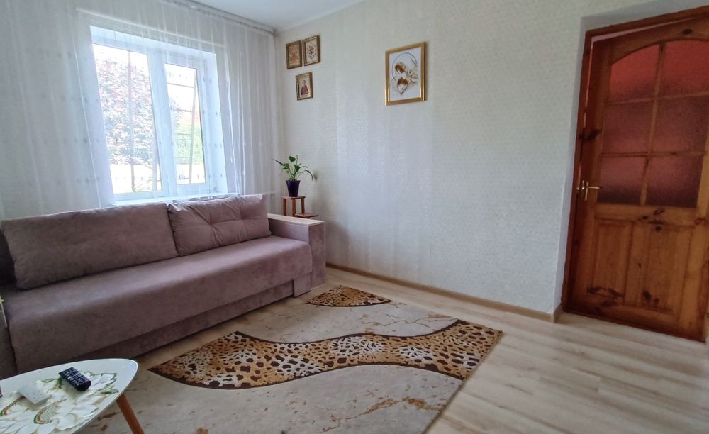 Продаж просторого будинку для двох сімей у Луцьку | 2 кухні | 2 входи | гараж