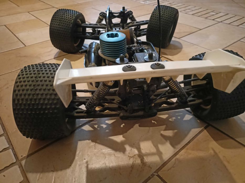 Racing Truggy 1/8 samochód zdalnie sterowany, spalinowy