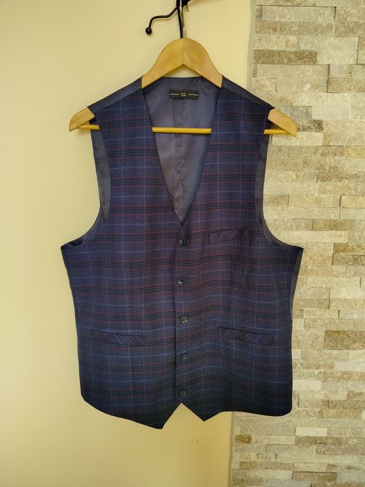 Garnitur granatowy w kratkę