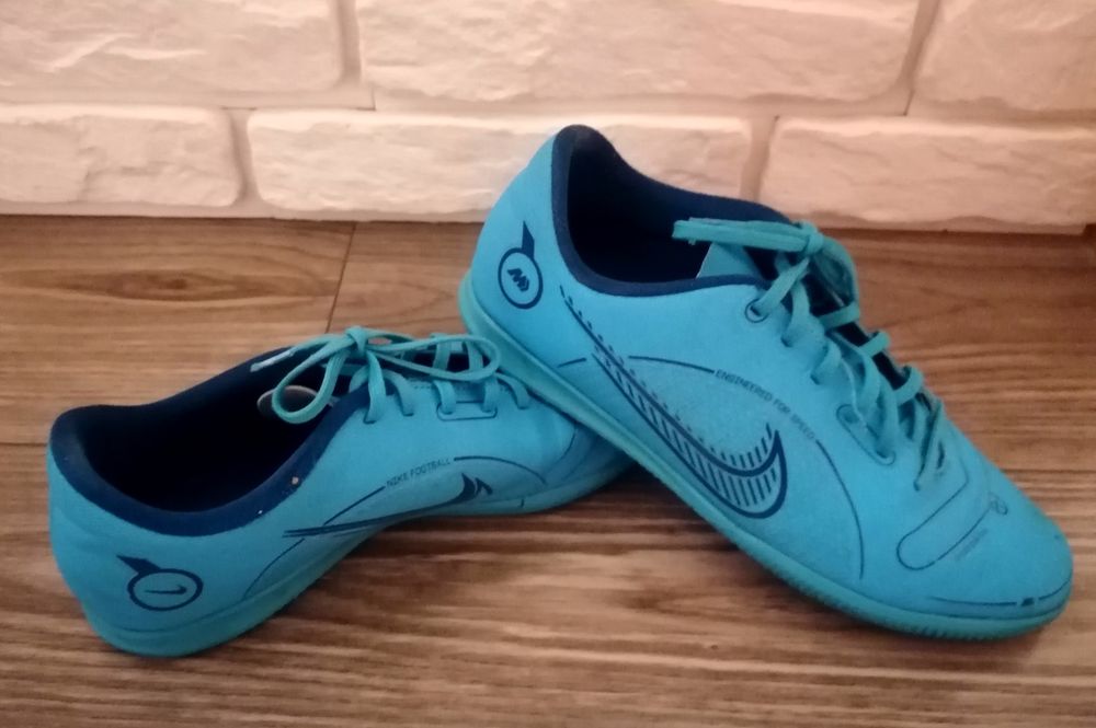 Nike Mercurial Vapor 14 Club IC halówki  rozm. 38