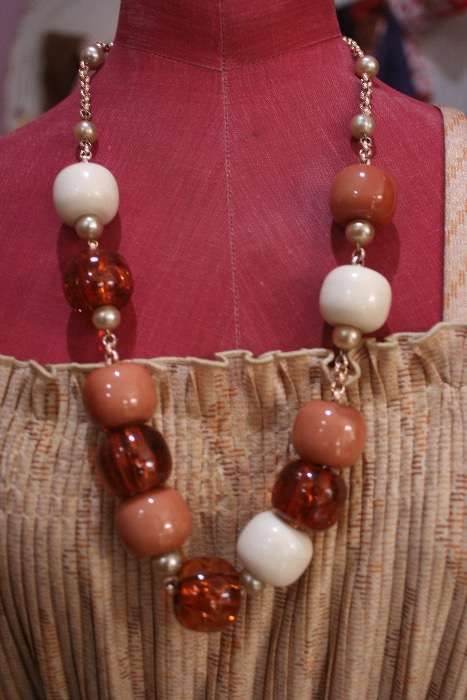 Bijuteria e bolsas desde...