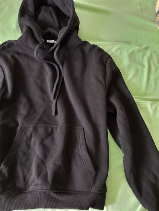 ZARA. Ładna bluza z kapturem