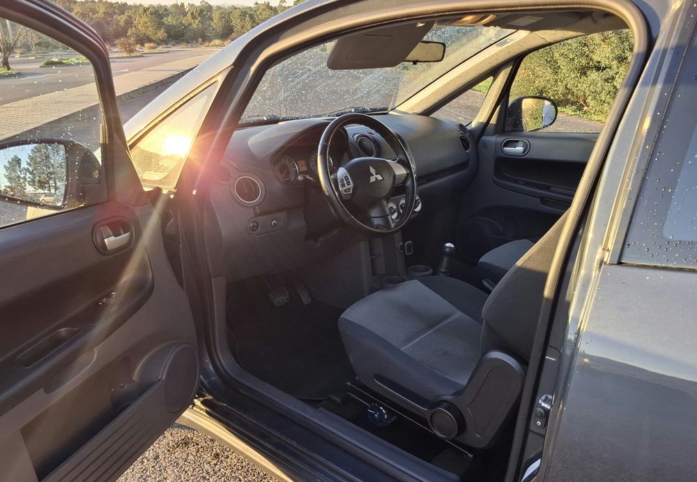 Mitsubishi colt CZ3 1.3 caixa automática/can automático