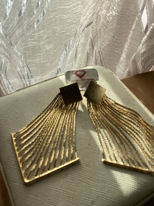 Brincos banhados a ouro. Nunca usados