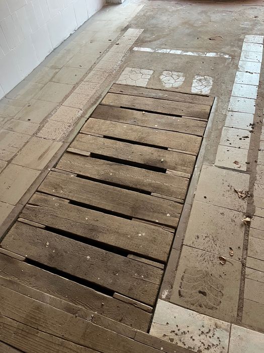 Sprzedam  garaż w szeregowce