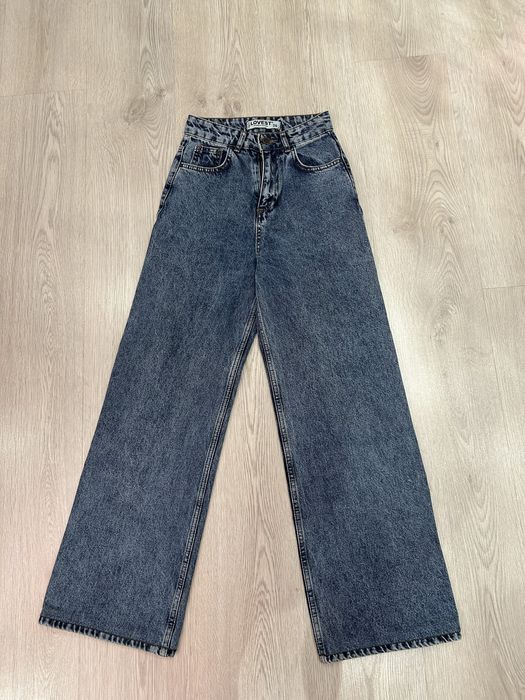 Сині прямі джинси