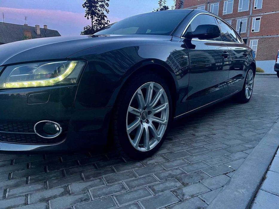 Продам Audi A5 2011
