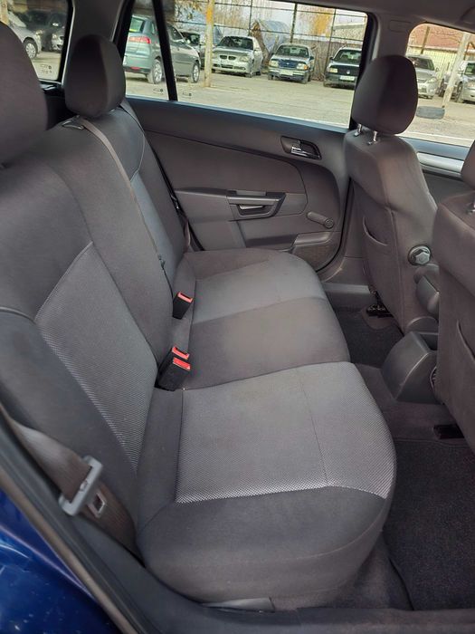 Opel astra h 1.7diesel 2010r. //b.dobry stan