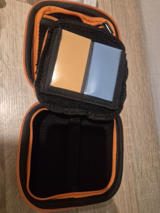 Apteczka przenośna mała torba podróżna.