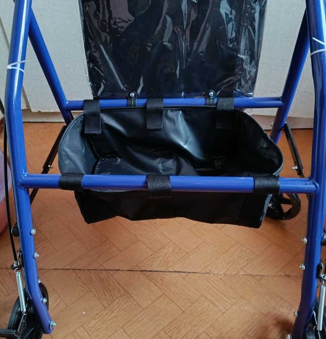 Ходунки с колесами и сидением