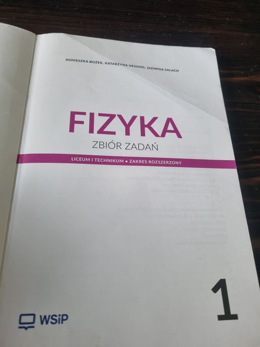 Książka + zbiór zadań Fizyka