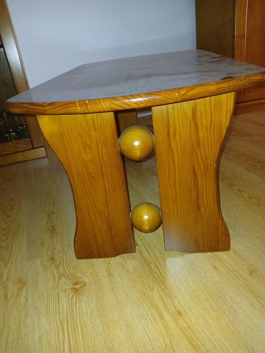 Mesa de centro em cerejeira