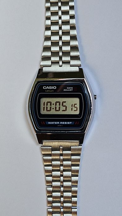 Casio b 613w lcd vintage