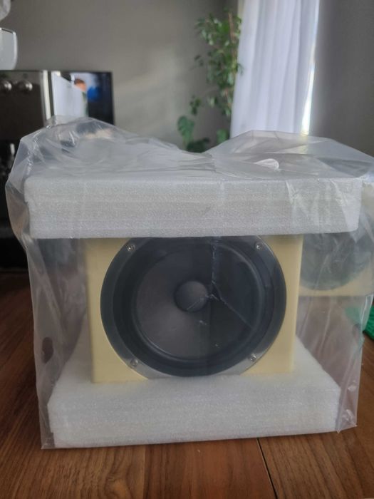 Monitory studyjne do mixu Avantone Mixcube Creme