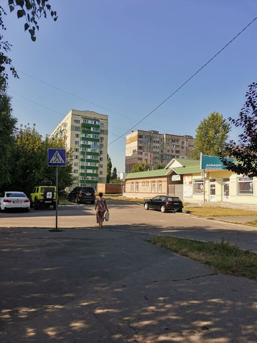 Окреме приміщення комерційного призначення.
