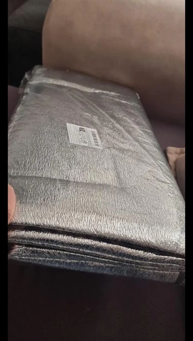 Килимок 2м.×2м. Міцна Алюмінієва Фольга та ЕРЕ тканина. НОВИЙ.