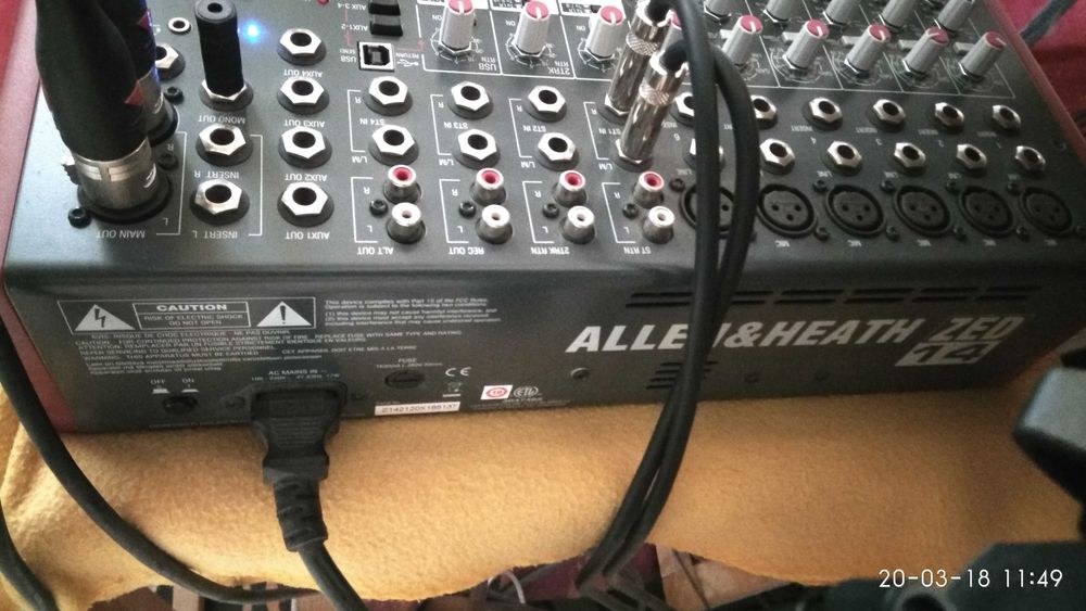 Микшер "Allen & Heath" Zed-14 (Б/у) на запчасти