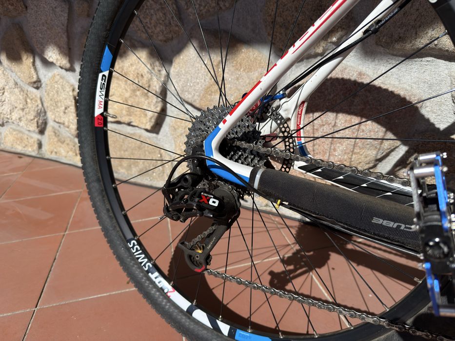 Cube Elite Super HPC 29 Carbono