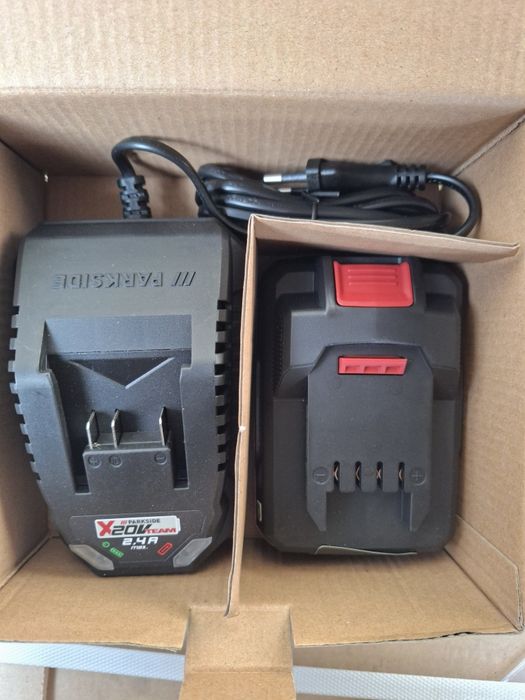 Зарядний пристрій Rechargeable Battery 2Ah+Charger 2.4A Новий