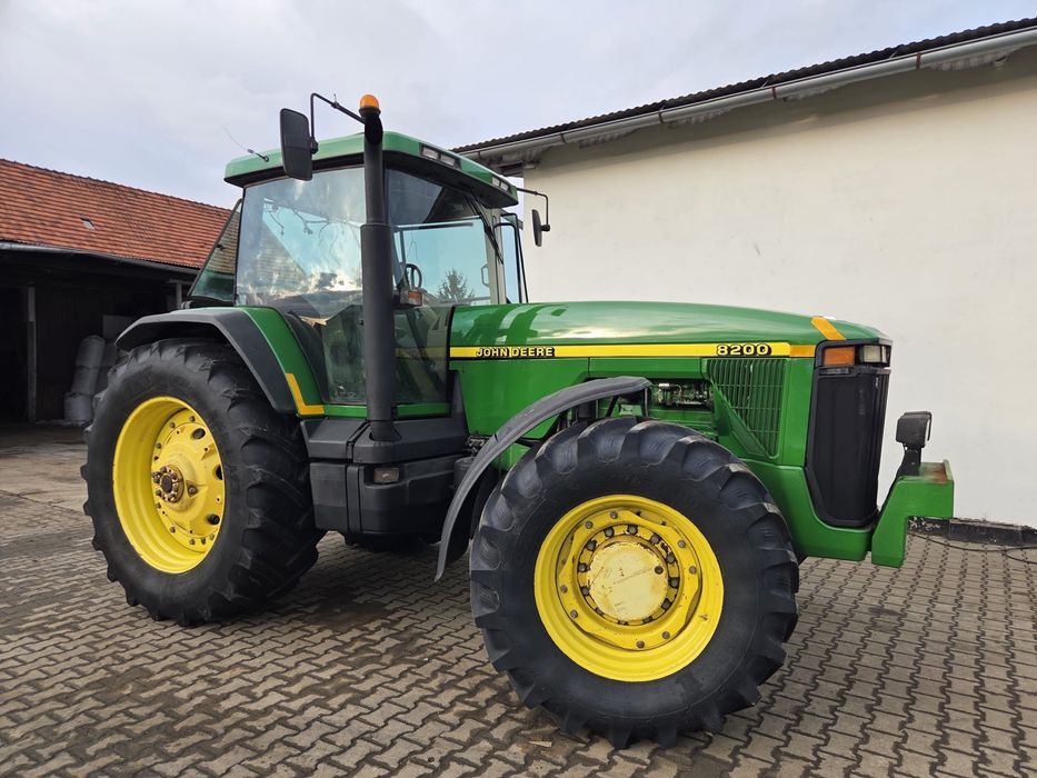 8200 джон дір john deere