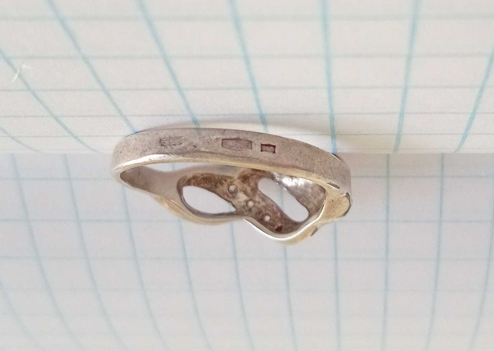 Каблучка кольцо Срібло 925 проба. Золота вставка. Розмір 16,3