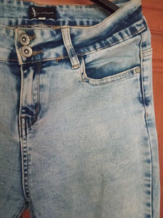 Spodnie jeansowe M