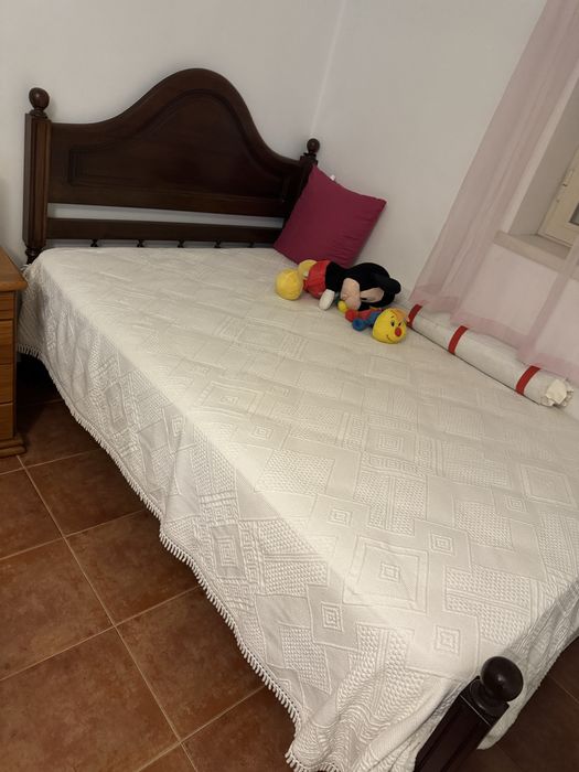 Cama de Solteiro (Corpo e Meio)