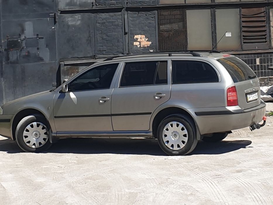 Індивідуальне таксі Пасажирські перевезення легковим авто.