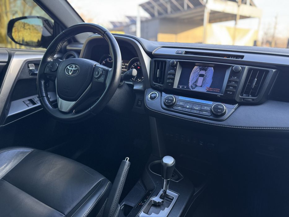 TOYOTA RAV4 повний привід офіційне авто