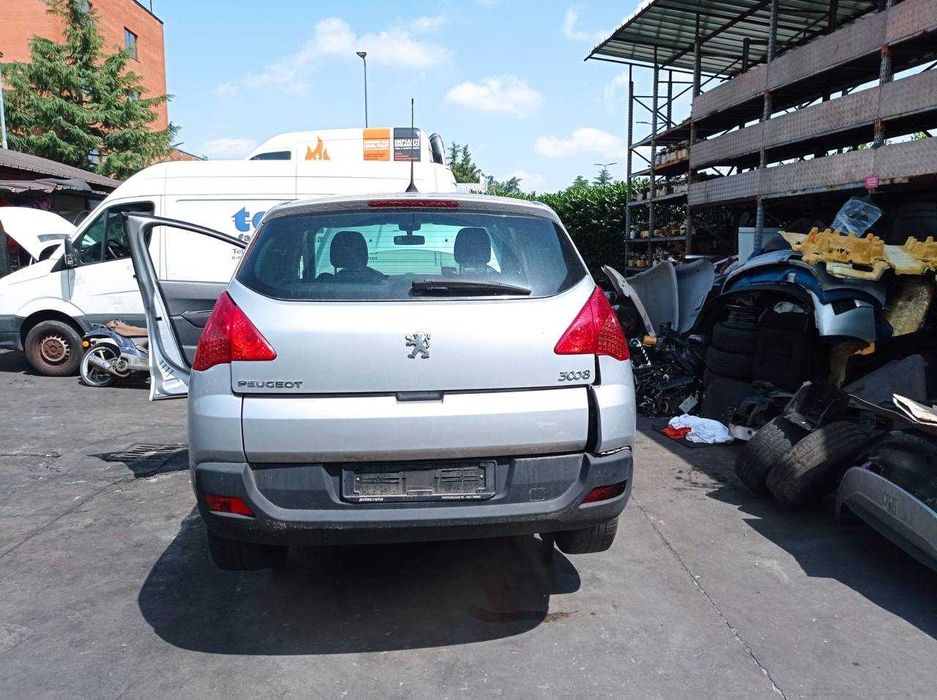 Двигун, балка, бампер, фара, стоп, цапфа, рульова рейка Peugeot 3008