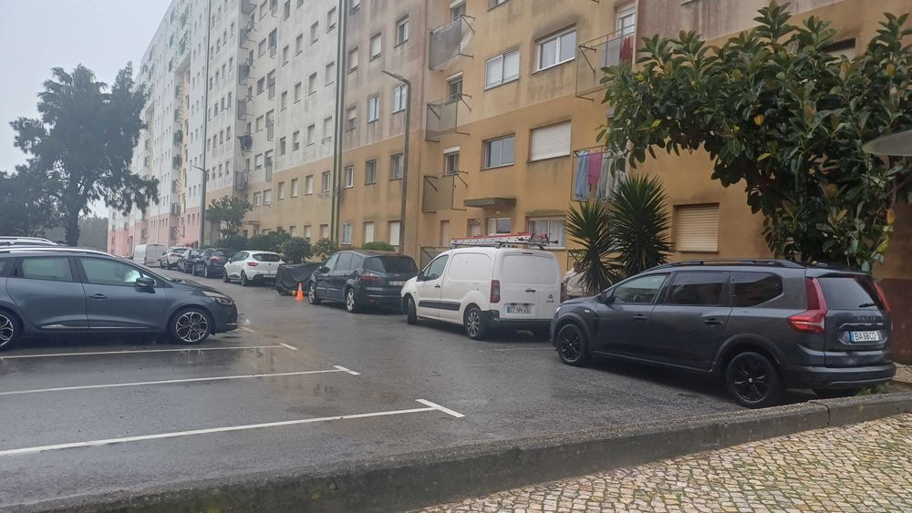 Arrecadação Box - Casal de Cambra (Sintra)