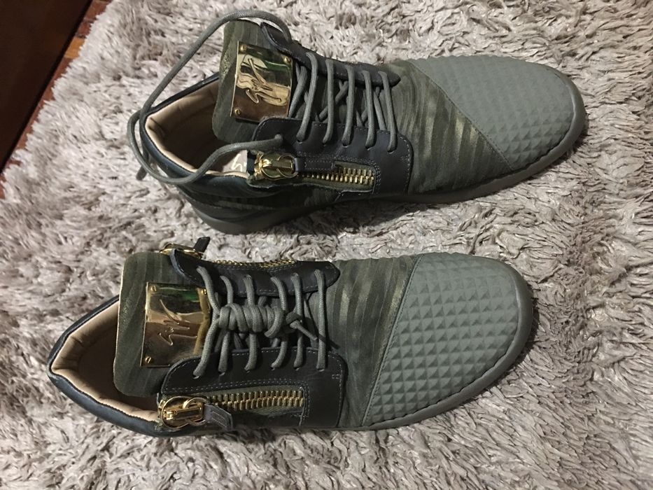 Tenis usado  mas em bom estado numero 44