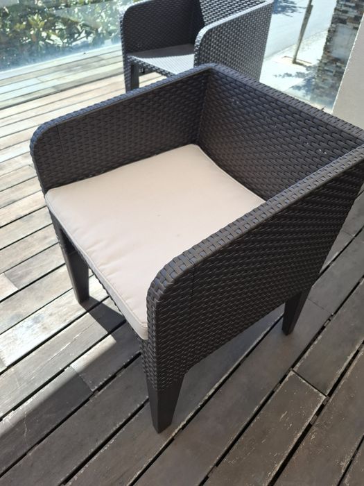 Conjunto mesa + 6 cadeiras de exterior