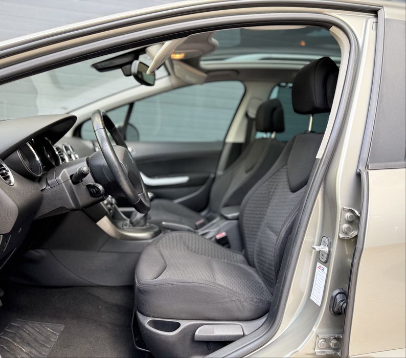 Peugeot 308SW 1.6HDI 110CV 7Lugares FULL EXTRAS