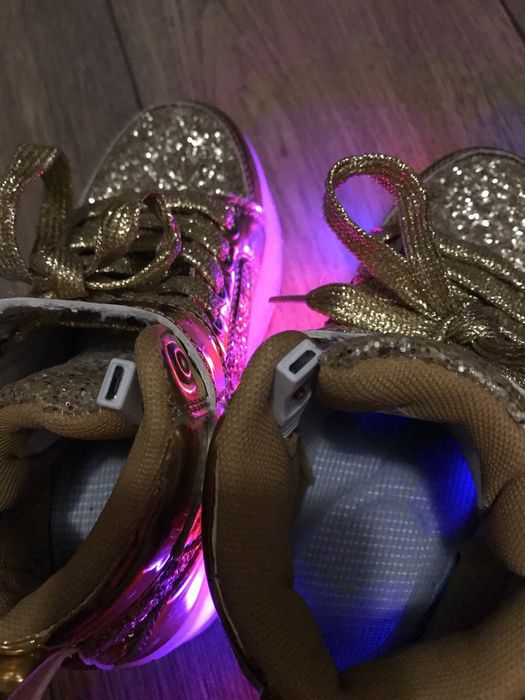 Дитячі кросівки на роликах 30 розмір