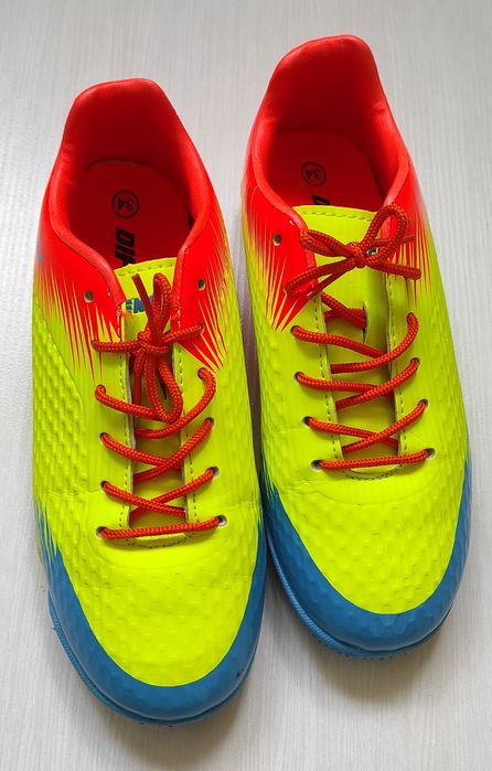 Кросівки дитячі для футболу