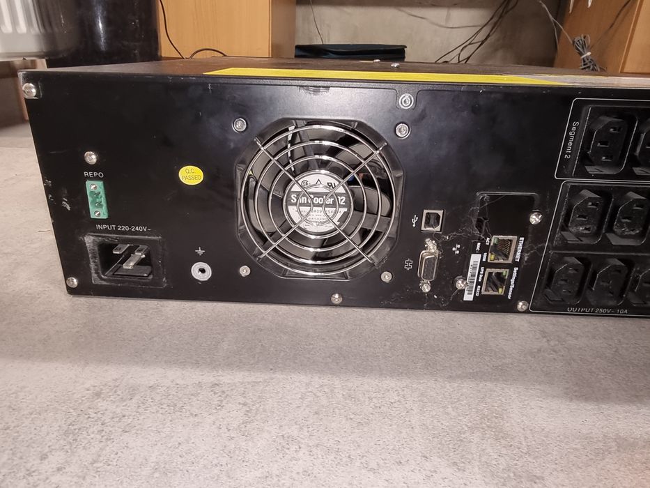 Zasilacz awaryjny UPS IBM 5395KX 3000 VA 2700 W