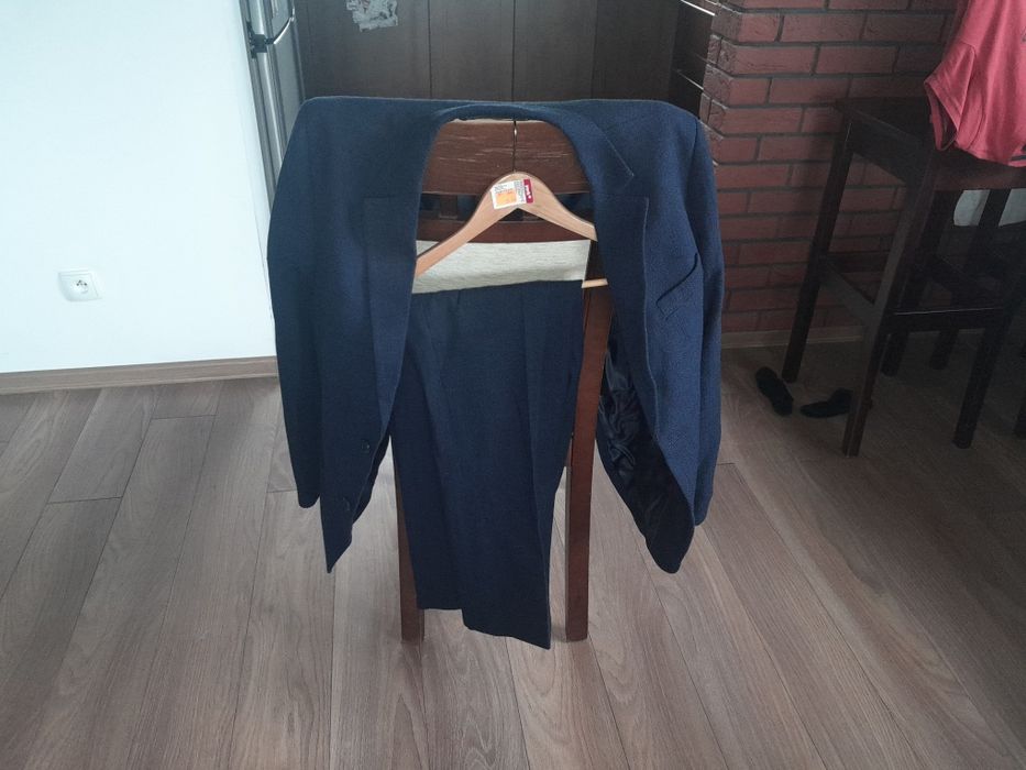 Garnitur granatowy na szczupłą osobę