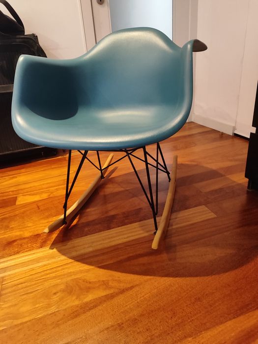 Cadeira de baloiço design moderno