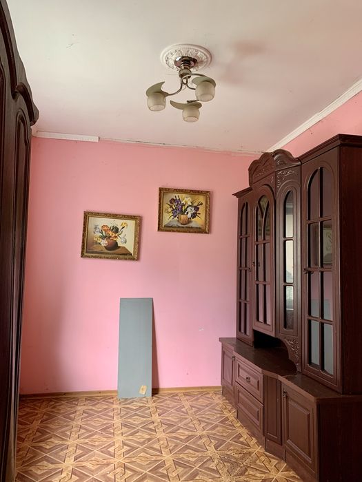 Продаж будинку з великою ділянкою – ідеально для сім’ї!