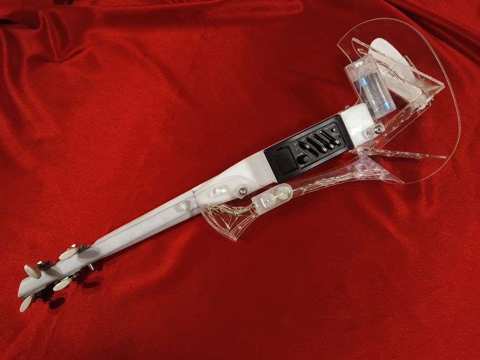 Nowe lutnicze kompozytowe skrzypce elektryczne Makowski Winter Night