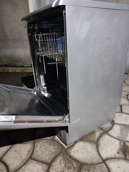 Посудомийна машина INDESIT DFG 262 S EU