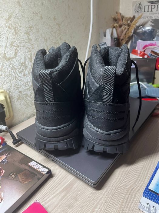 Зимове взуття sketchers