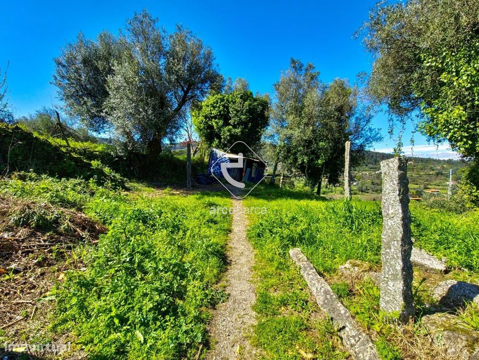 Vende-se Ruína com potencial para restauro em Gondufe - Ponte de Lima