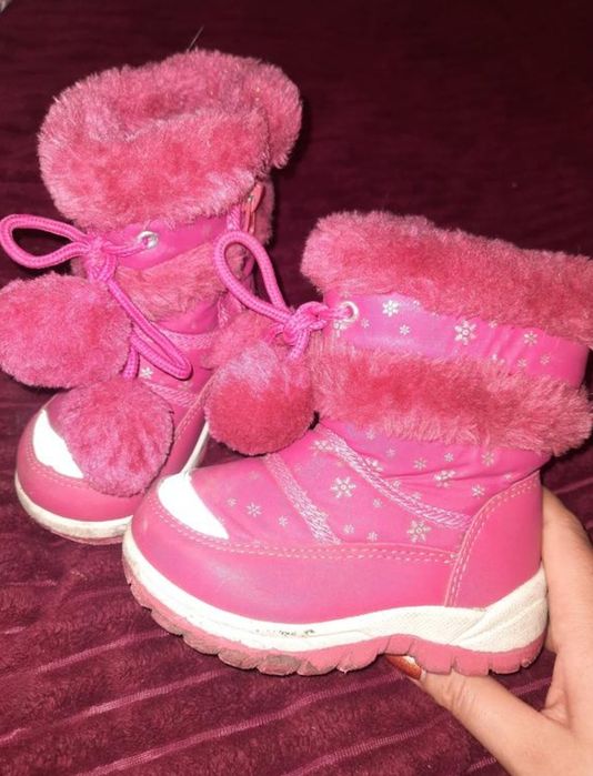 Чобітки зимові на дівчинку.