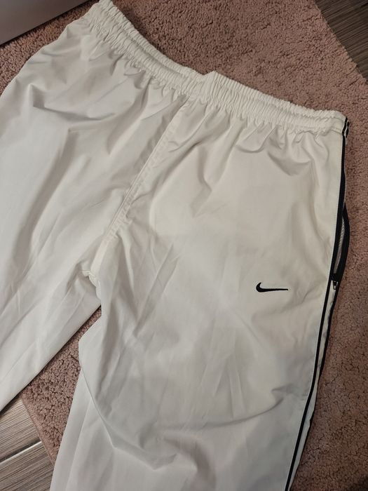 Spodnie nike białe