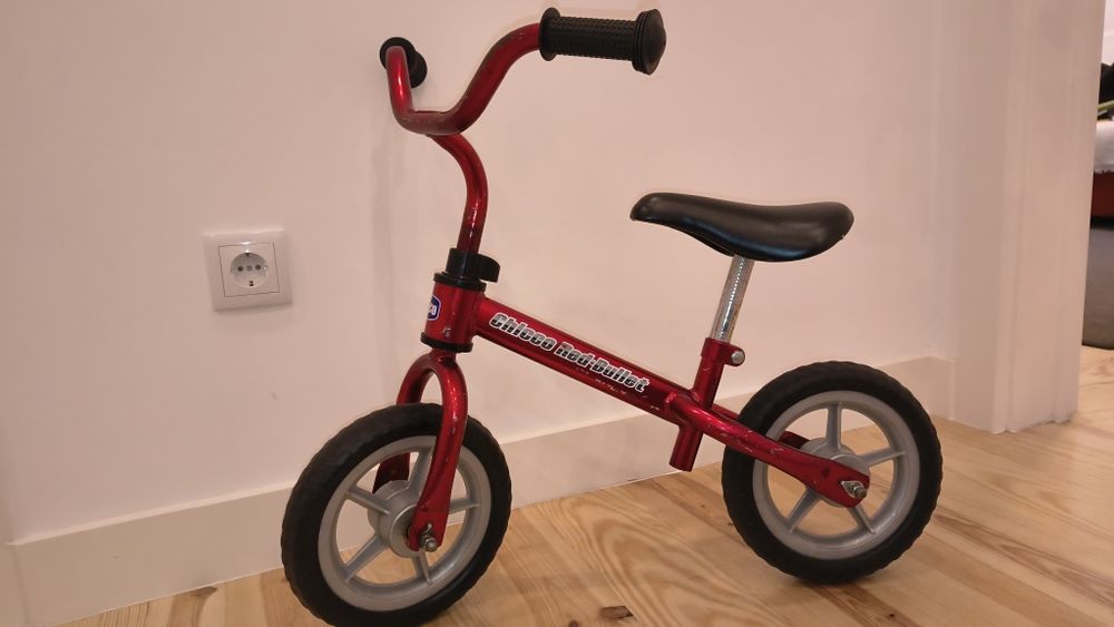 Bicicleta sem pedais Chicco Red Bullet