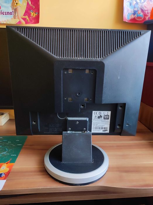 monitor Samsung 19 cali